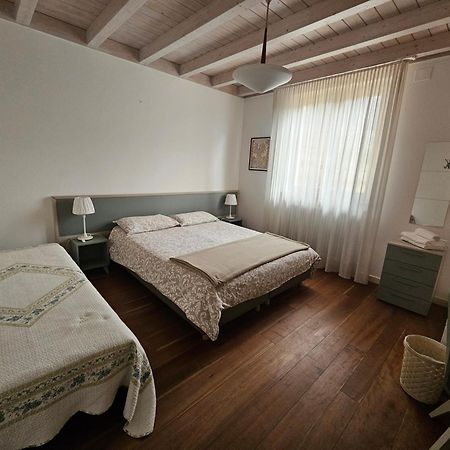 Relais diVINO Hotel Ala Bagian luar foto